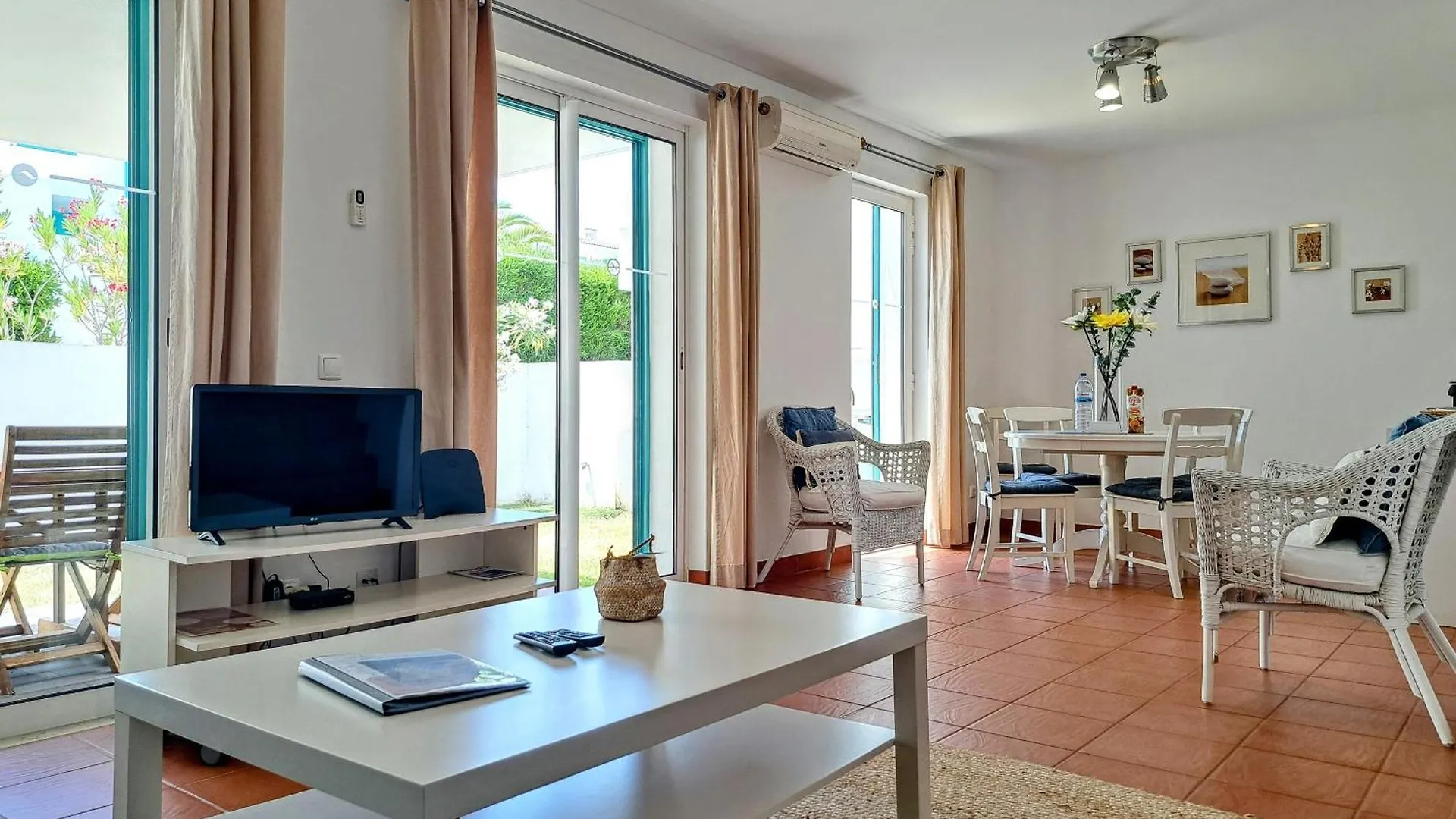 Townhouse Prainha Beach Villa Alvor 0*,